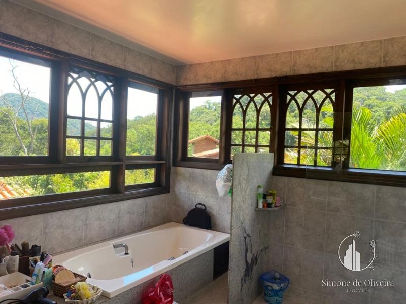 Comprar Casa em Itaipava, Petrópolis/RJ - Simone de Oliveira Imóveis