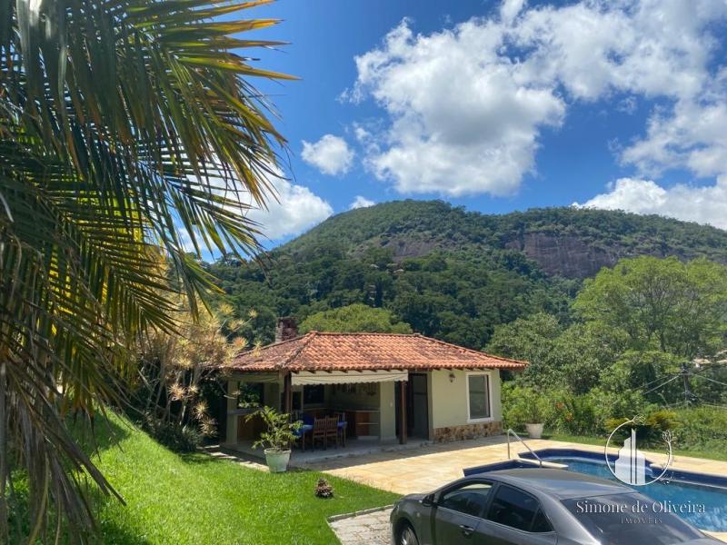 Comprar Casa em Itaipava, Petrópolis/RJ - Simone de Oliveira Imóveis