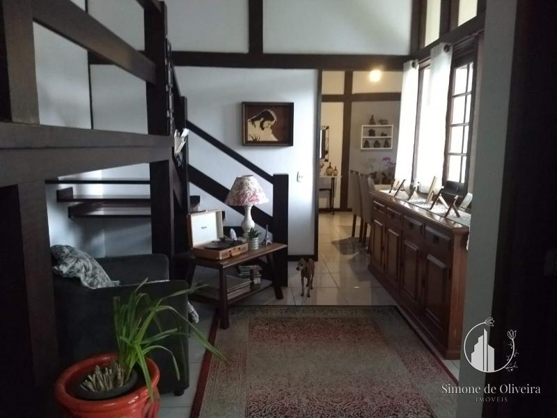 Comprar Casa em Itaipava, Petrópolis/RJ - Simone de Oliveira Imóveis