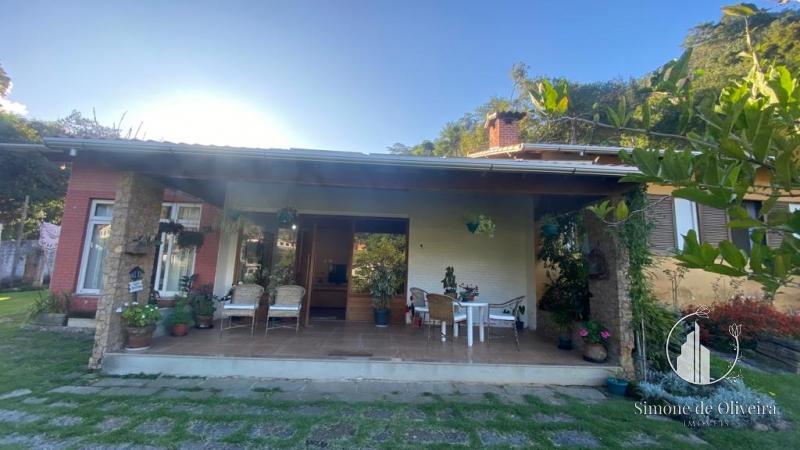 Comprar Casa em Corrêas, Petrópolis/RJ - Simone de Oliveira Imóveis