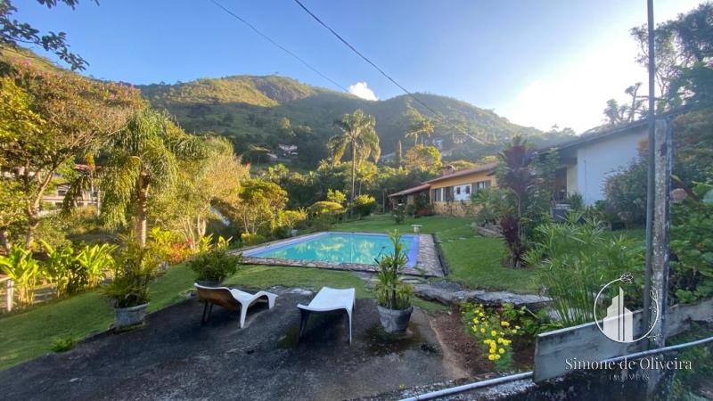 Comprar Casa em Corrêas, Petrópolis/RJ - Simone de Oliveira Imóveis