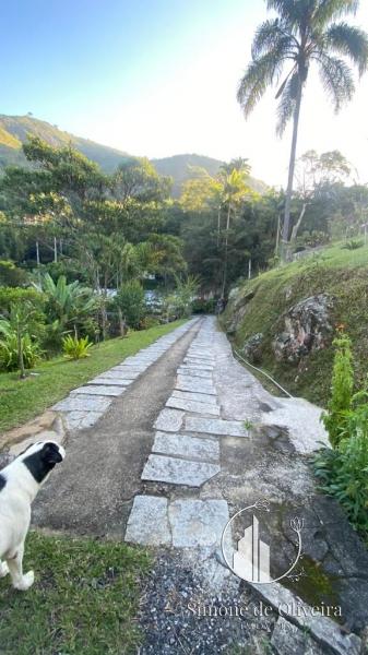 Comprar Casa em Corrêas, Petrópolis/RJ - Simone de Oliveira Imóveis