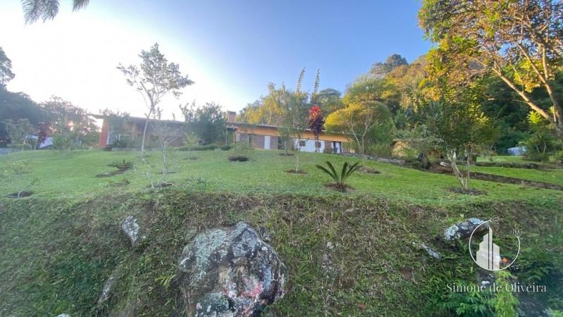 Comprar Casa em Corrêas, Petrópolis/RJ - Simone de Oliveira Imóveis
