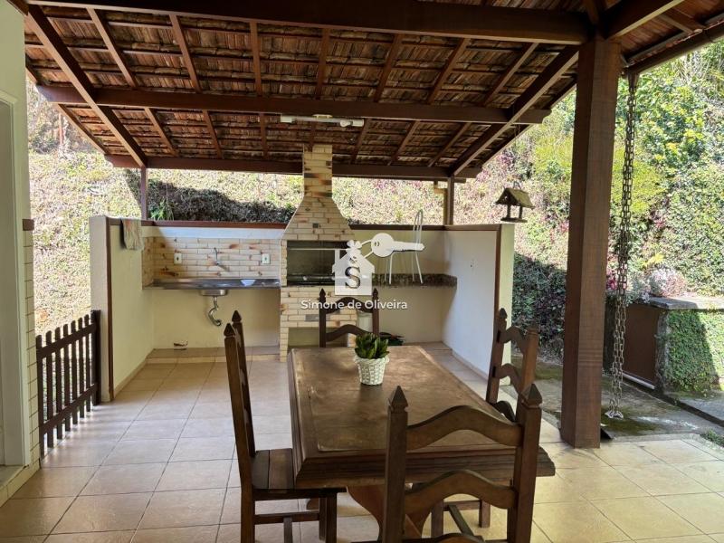 Comprar Casa em Itaipava, Petrópolis/RJ - Simone de Oliveira Imóveis