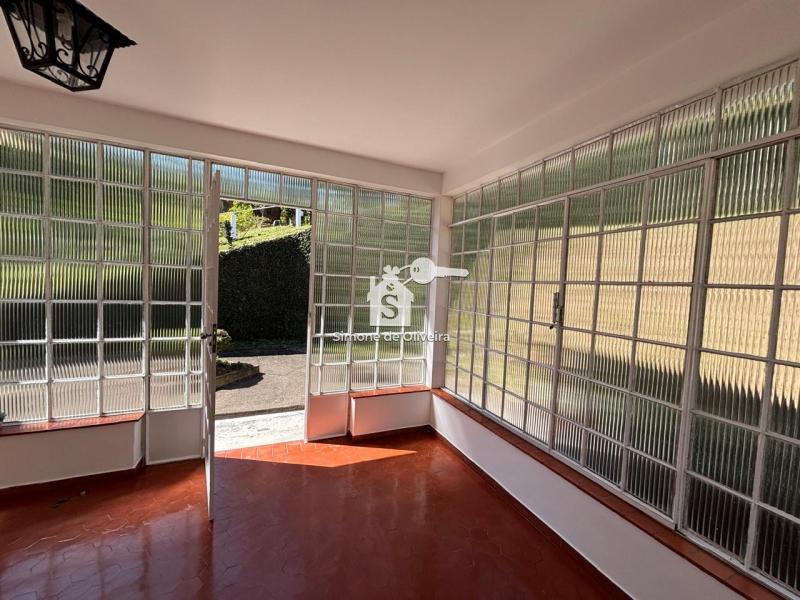Comprar Casa em Itaipava, Petrópolis/RJ - Simone de Oliveira Imóveis