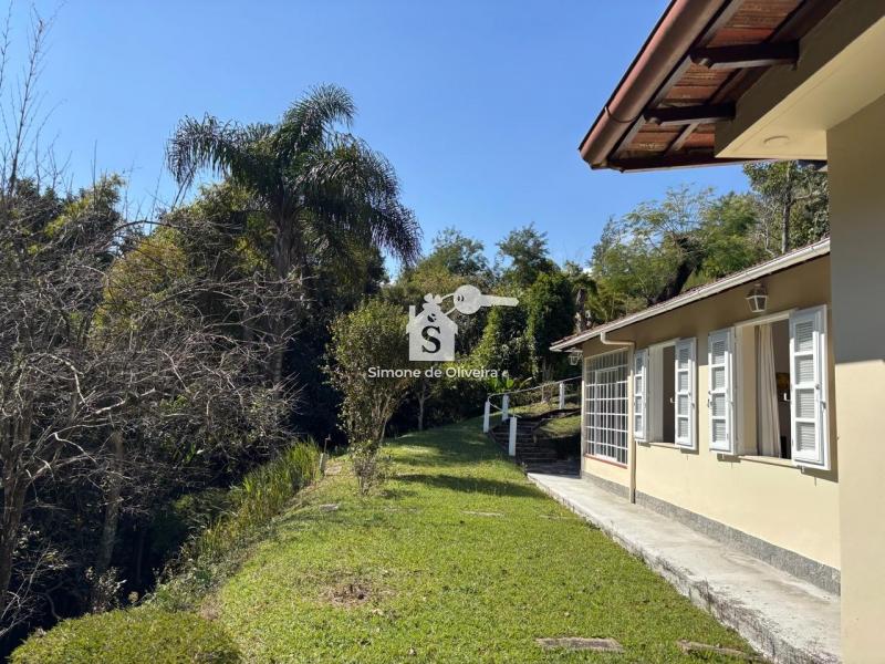 Comprar Casa em Itaipava, Petrópolis/RJ - Simone de Oliveira Imóveis