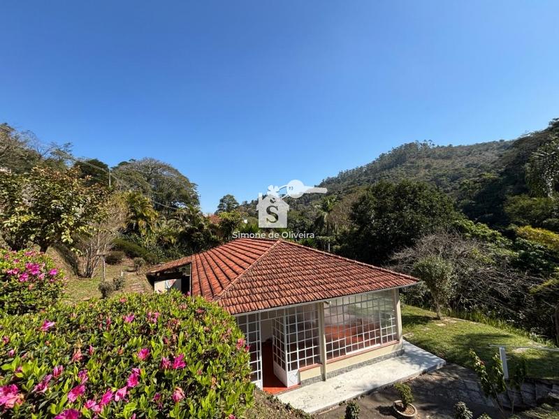 Comprar Casa em Itaipava, Petrópolis/RJ - Simone de Oliveira Imóveis