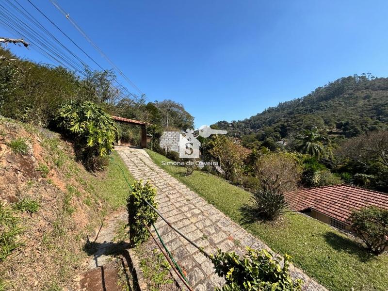 Comprar Casa em Itaipava, Petrópolis/RJ - Simone de Oliveira Imóveis