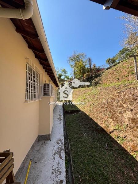 Comprar Casa em Itaipava, Petrópolis/RJ - Simone de Oliveira Imóveis