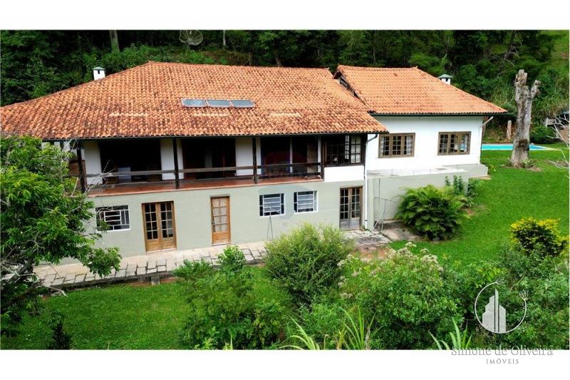 Comprar Casa em Itaipava, Petrópolis/RJ - Simone de Oliveira Imóveis