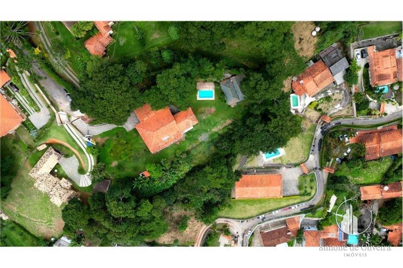 Comprar Casa em Itaipava, Petrópolis/RJ - Simone de Oliveira Imóveis