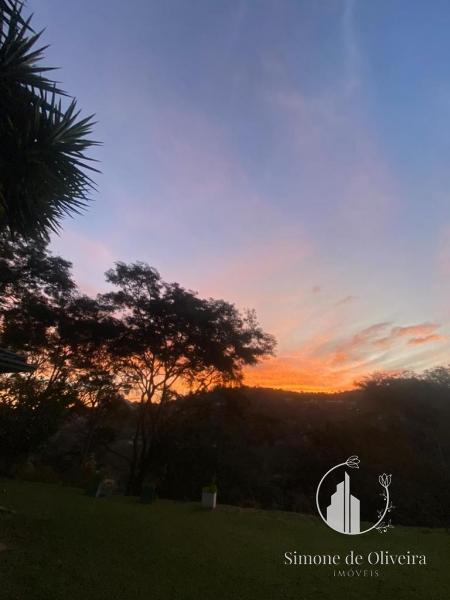 Comprar Casa em Itaipava, Petrópolis/RJ - Simone de Oliveira Imóveis