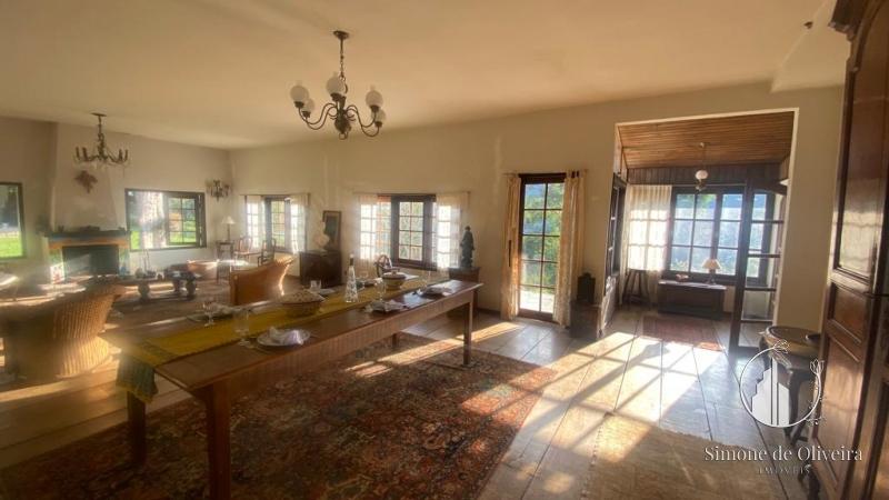 Comprar Casa em Itaipava, Petrópolis/RJ - Simone de Oliveira Imóveis