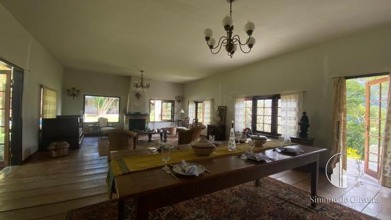Comprar Casa em Itaipava, Petrópolis/RJ - Simone de Oliveira Imóveis