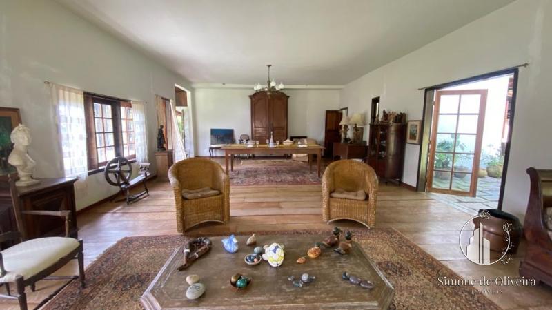 Comprar Casa em Itaipava, Petrópolis/RJ - Simone de Oliveira Imóveis