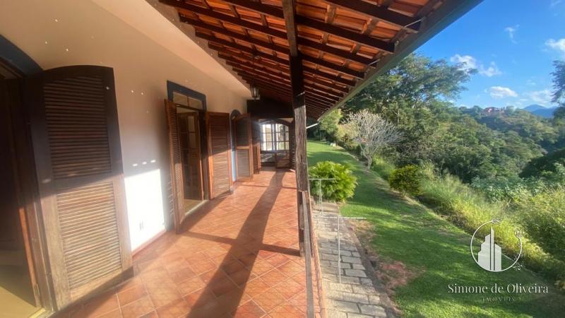 Comprar Casa em Itaipava, Petrópolis/RJ - Simone de Oliveira Imóveis