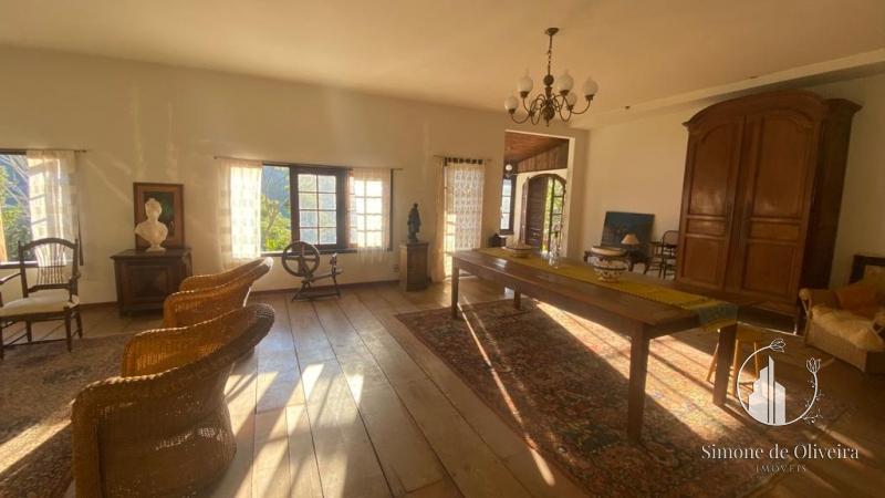 Comprar Casa em Itaipava, Petrópolis/RJ - Simone de Oliveira Imóveis