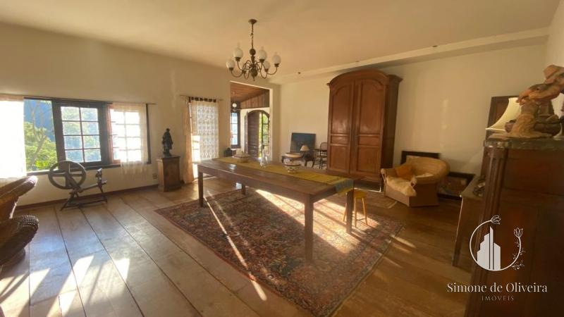 Comprar Casa em Itaipava, Petrópolis/RJ - Simone de Oliveira Imóveis