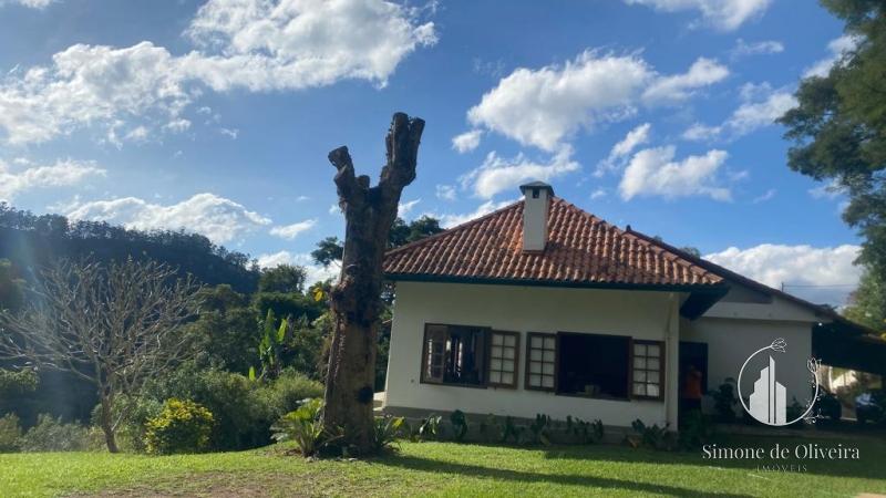 Comprar Casa em Itaipava, Petrópolis/RJ - Simone de Oliveira Imóveis