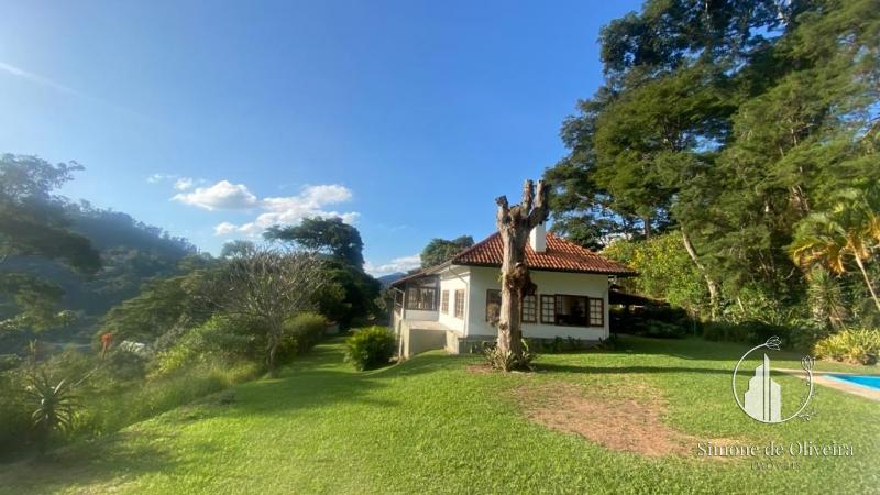 Comprar Casa em Itaipava, Petrópolis/RJ - Simone de Oliveira Imóveis