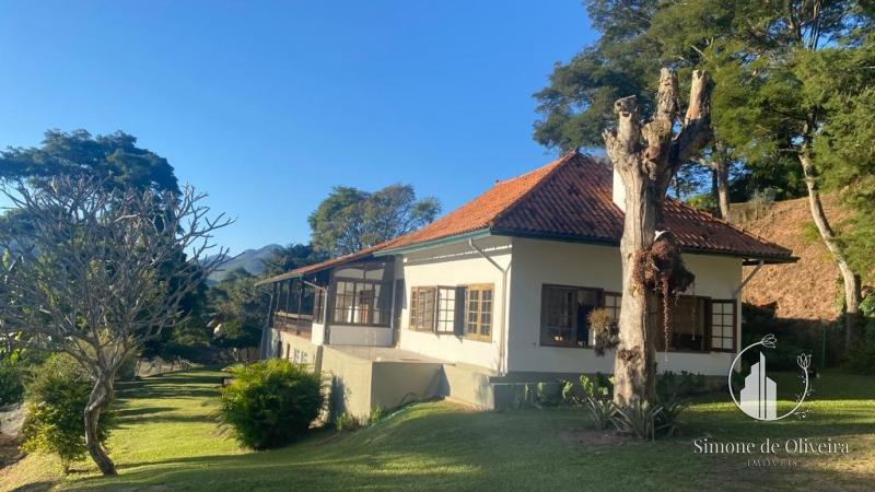 Comprar Casa em Itaipava, Petrópolis/RJ - Simone de Oliveira Imóveis