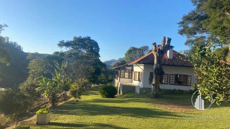 Comprar Casa em Itaipava, Petrópolis/RJ - Simone de Oliveira Imóveis