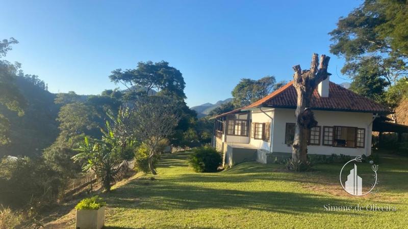 Comprar Casa em Itaipava, Petrópolis/RJ - Simone de Oliveira Imóveis