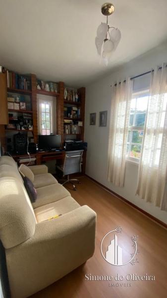Comprar Casa em Itaipava, Petrópolis/RJ - Simone de Oliveira Imóveis