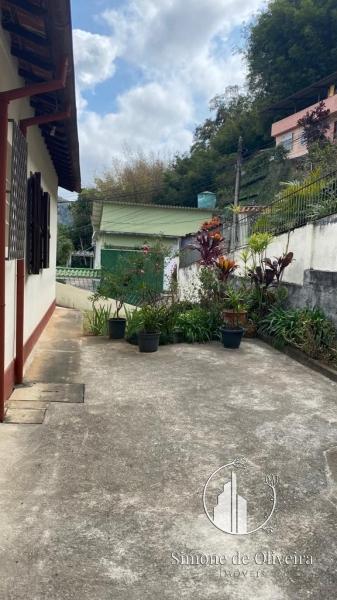 Comprar Casa em Itaipava, Petrópolis/RJ - Simone de Oliveira Imóveis