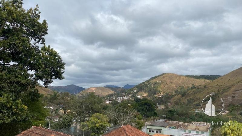 Comprar Casa em Itaipava, Petrópolis/RJ - Simone de Oliveira Imóveis