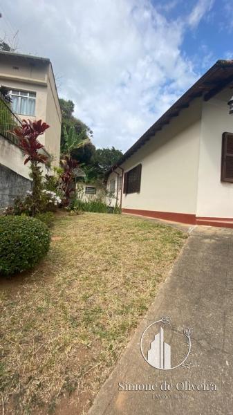 Comprar Casa em Itaipava, Petrópolis/RJ - Simone de Oliveira Imóveis