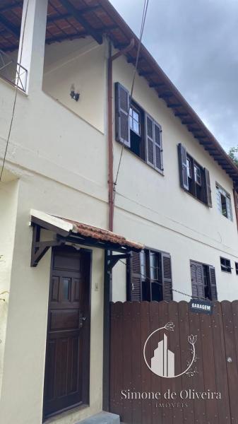 Comprar Casa em Itaipava, Petrópolis/RJ - Simone de Oliveira Imóveis