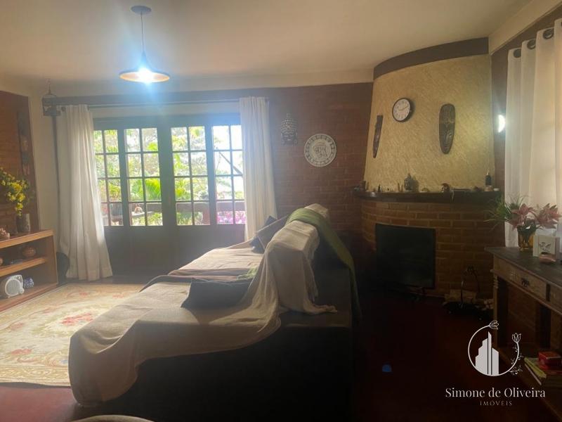 Comprar Casa em Itaipava, Petrópolis/RJ - Simone de Oliveira Imóveis