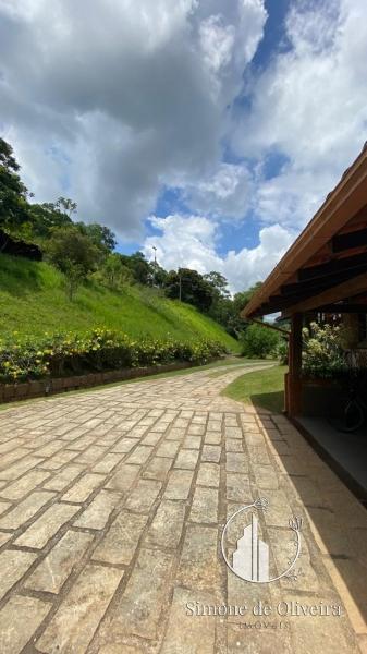 Comprar Casa em Itaipava, Petrópolis/RJ - Simone de Oliveira Imóveis