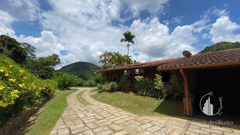 Comprar Casa em Itaipava, Petrópolis/RJ - Simone de Oliveira Imóveis