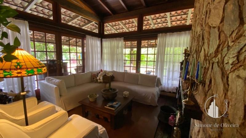 Comprar Casa em Itaipava, Petrópolis/RJ - Simone de Oliveira Imóveis