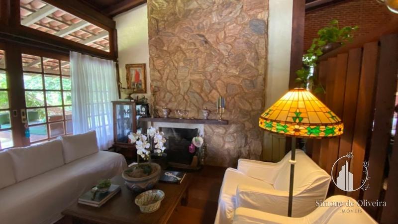 Comprar Casa em Itaipava, Petrópolis/RJ - Simone de Oliveira Imóveis