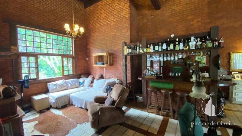Comprar Casa em Itaipava, Petrópolis/RJ - Simone de Oliveira Imóveis