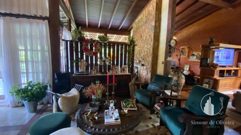Comprar Casa em Itaipava, Petrópolis/RJ - Simone de Oliveira Imóveis
