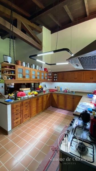 Comprar Casa em Itaipava, Petrópolis/RJ - Simone de Oliveira Imóveis