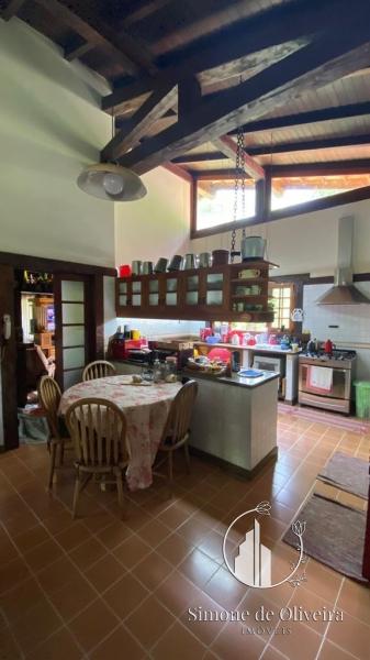 Comprar Casa em Itaipava, Petrópolis/RJ - Simone de Oliveira Imóveis