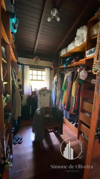 Comprar Casa em Itaipava, Petrópolis/RJ - Simone de Oliveira Imóveis