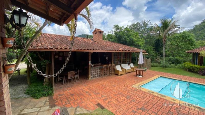 Comprar Casa em Itaipava, Petrópolis/RJ - Simone de Oliveira Imóveis