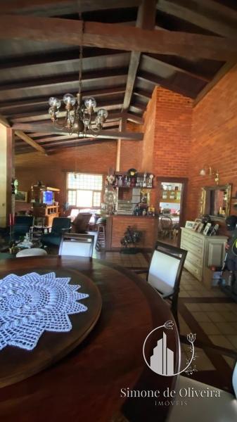 Comprar Casa em Itaipava, Petrópolis/RJ - Simone de Oliveira Imóveis