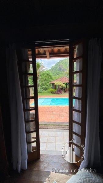 Comprar Casa em Itaipava, Petrópolis/RJ - Simone de Oliveira Imóveis