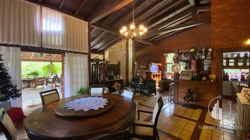 Comprar Casa em Itaipava, Petrópolis/RJ - Simone de Oliveira Imóveis