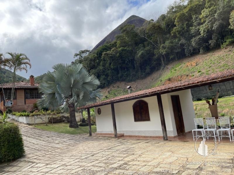 Comprar Fazenda / Sítio em Itaipava, Petrópolis/RJ - Simone de Oliveira Imóveis