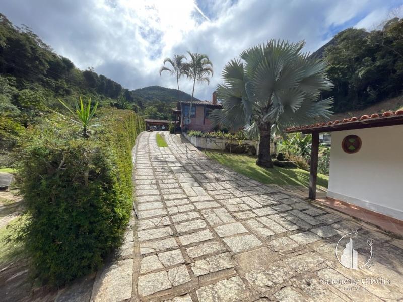 Comprar Fazenda / Sítio em Itaipava, Petrópolis/RJ - Simone de Oliveira Imóveis