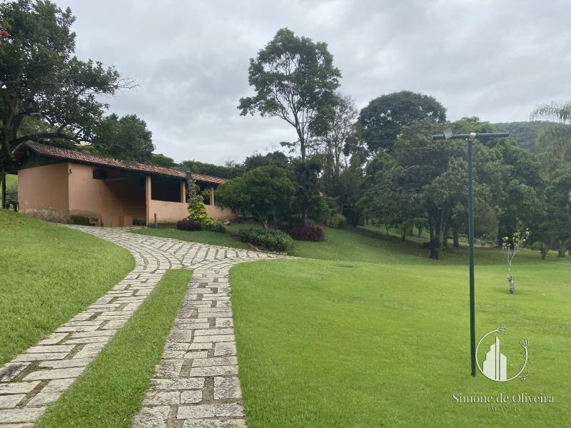 Comprar Fazenda / Sítio em Itaipava, Petrópolis/RJ - Simone de Oliveira Imóveis