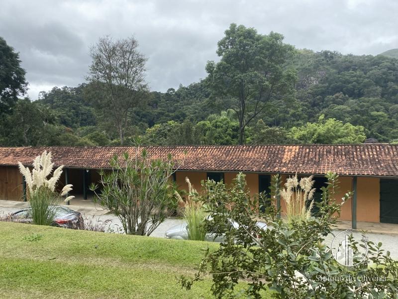 Comprar Fazenda / Sítio em Itaipava, Petrópolis/RJ - Simone de Oliveira Imóveis